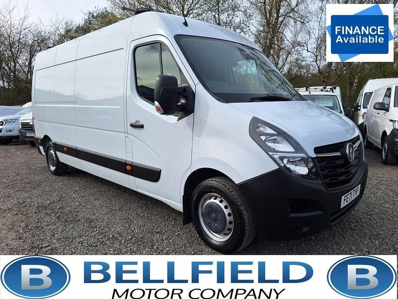 Second-hand Vauxhall Movano 2021 Alb