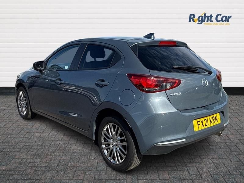Begagnad Mazda 2 Inclusive 2021 Grå Halvkombi