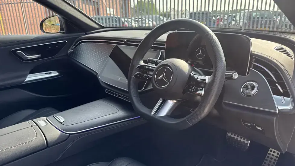 Used Mercedes E220 AMG line 197 HP (144 kW) 2026 Obsidian black metallic Estate