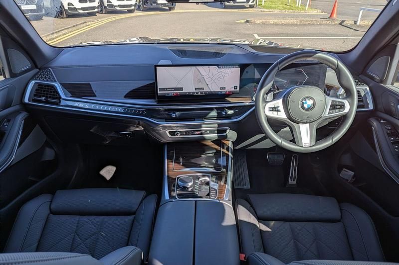 Używany BMW X5 M Sport 347 KM (255 kW) 2025 Niebieski SUV