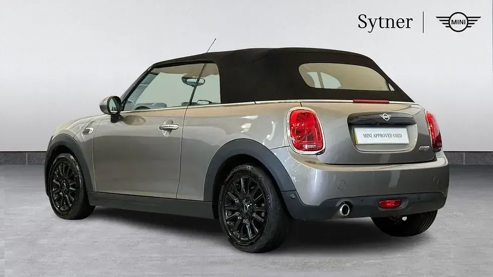 Used Mini Cooper Cabriolet Classic 134 HP (98 kW) 2018 Silver Cabriolet
