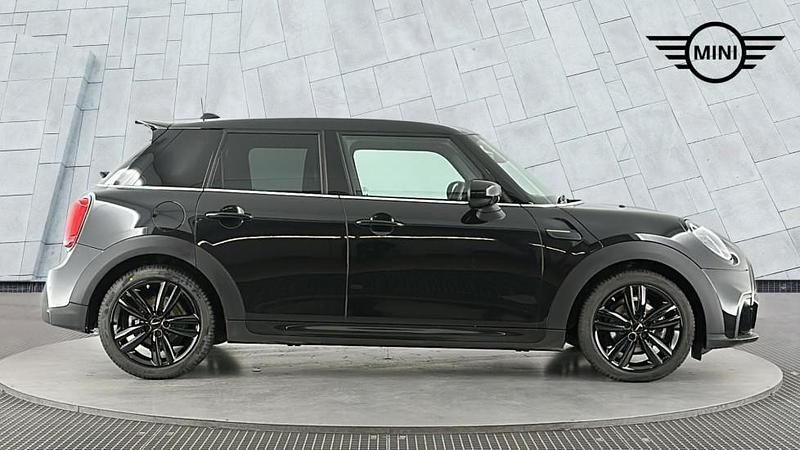 Used Mini Cooper Hatch 134 HP (98 kW) 2024 Black Hatchback