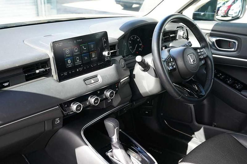 Used Honda HR-V Advance 131 HP (96 kW) 2023 Beige SUV