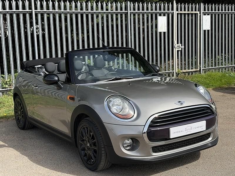 Usado Mini Cooper Cabriolet 2018 Prateado Cabrios