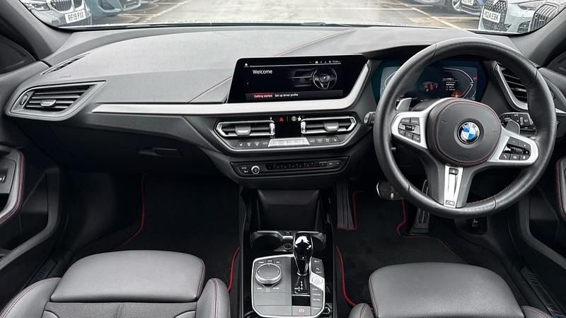 Begagnad BMW 128 Shadowline 261 HK (191 kW) 2022 Grå