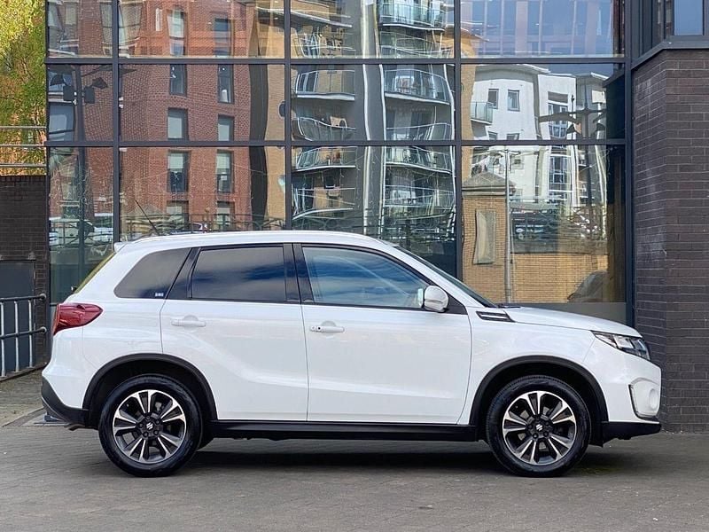 Used Suzuki Vitara SZ5 129 HP (94 kW) 2023 White SUV