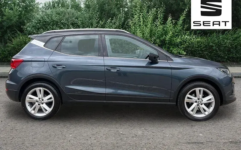 Begagnad Seat Arona FR 110 HK (80 kW) 2021 Grå SUV