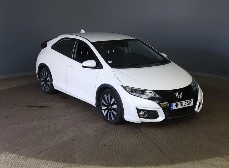 White Used 2016 Honda Civic SE Plus Hatchback | £6,950 (Fair price) - Image 1/4
