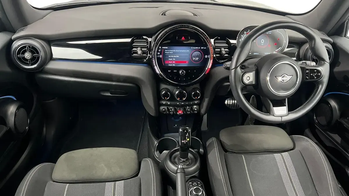 Used Mini Cooper Hatch 136 HP (100 kW) 2021 Moonwalk grey  Hatchback