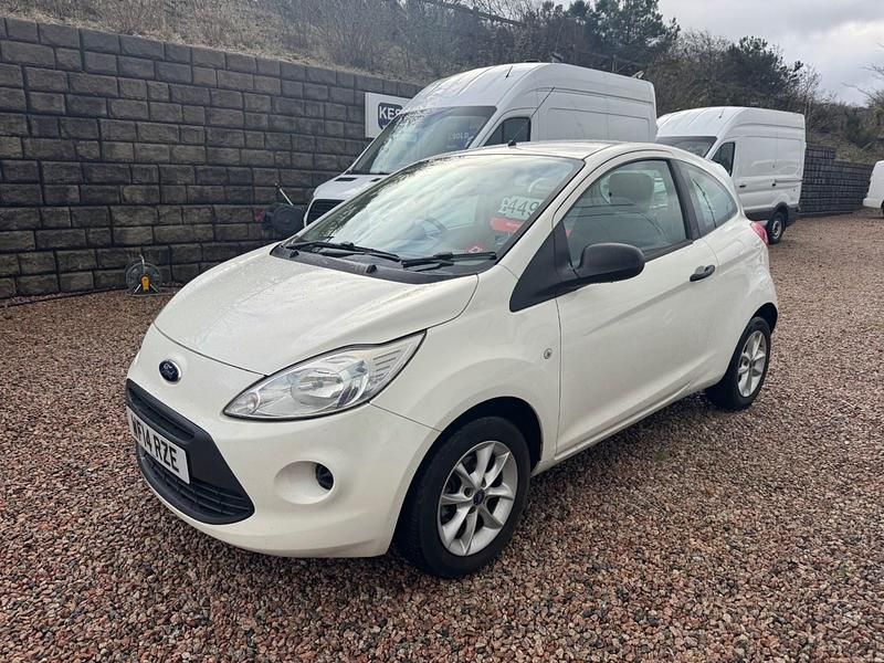 Used Ford Ka Studio 69 HP (50 kW) 2014 White Hatchback