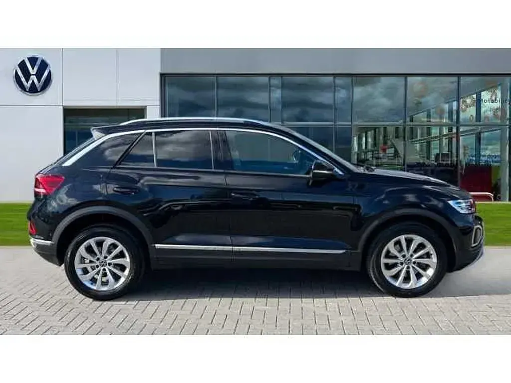 Used VW T-Roc Style 150 HP (110 kW) 2025 Black SUV