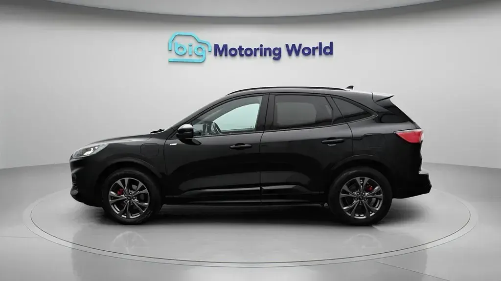 Begagnad Ford Kuga ST-Line 225 HK (165 kW) 2023 Svart SUV