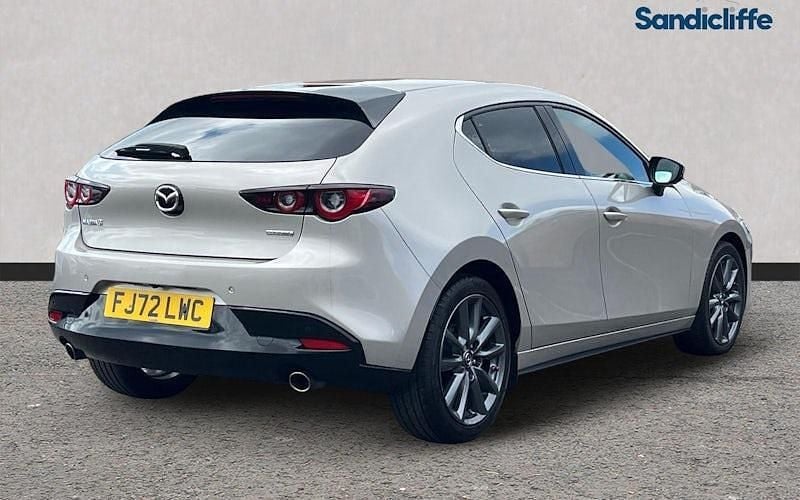Usado Mazda 3 Inclusive 122 HP (89 kW) 2022 Prateado Citadino