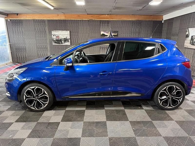 Used Renault Clio IV Iconic 2018 Blue Hatchback