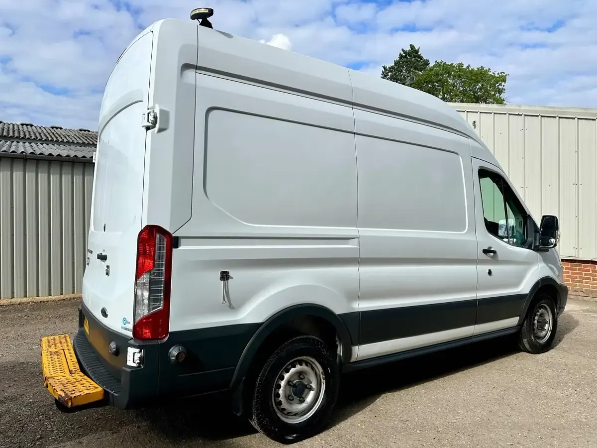Used Ford Transit 130 HP (95 kW) 2019 White Van
