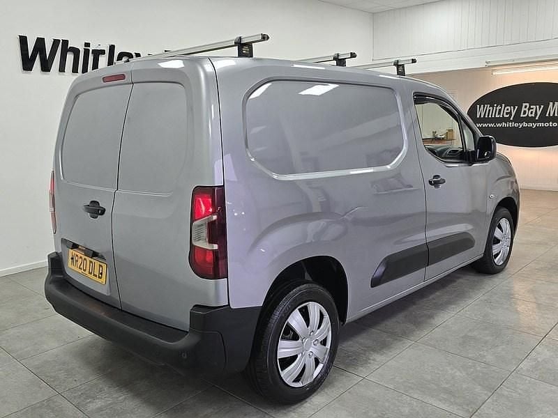 Used Citroën Berlingo Start 100 HP (73 kW) 2020 Grey MPV