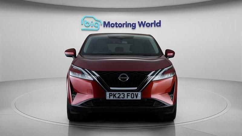 Used Nissan Qashqai N-Connecta 140 HP (102 kW) 2023 Red SUV