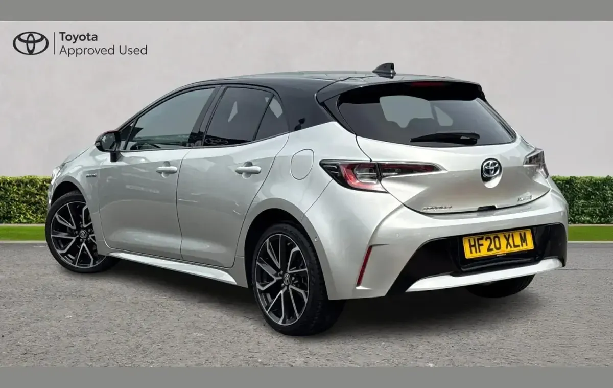 Used Toyota Corolla 122 HP (89 kW) 2020 Silver Hatchback
