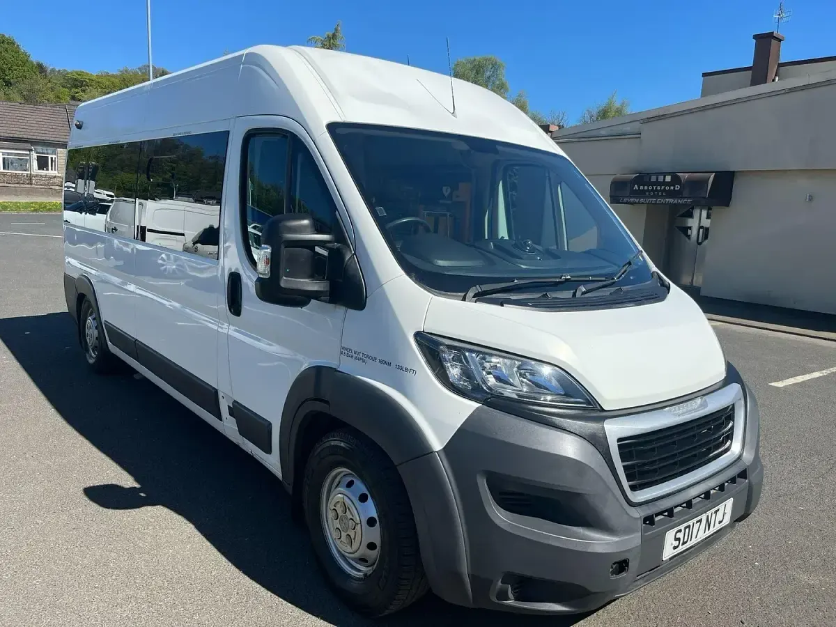 Used Peugeot Boxer 130 HP (95 kW) 2017 White Van