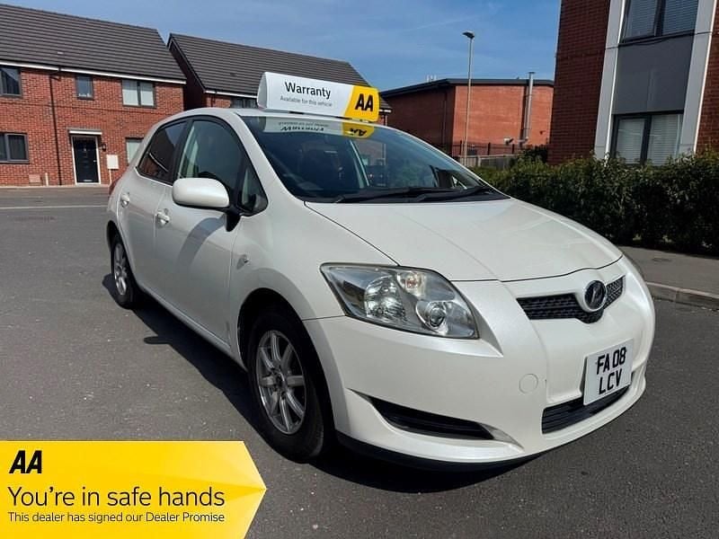 Used Toyota Auris 2008 White Hatchback