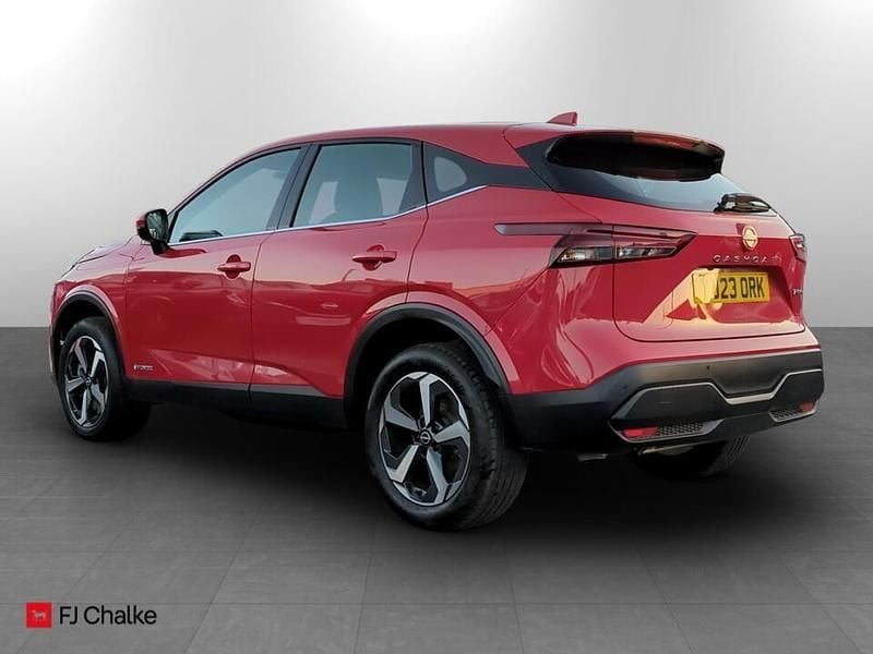 Used Nissan Qashqai Acenta Premium 190 HP (139 kW) 2023 Red SUV