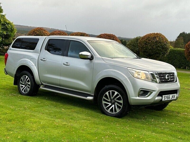 Silver Used 2016 Nissan Navara Acenta+ Pickup | £12,990 (A bit pricey) - Image 1/4