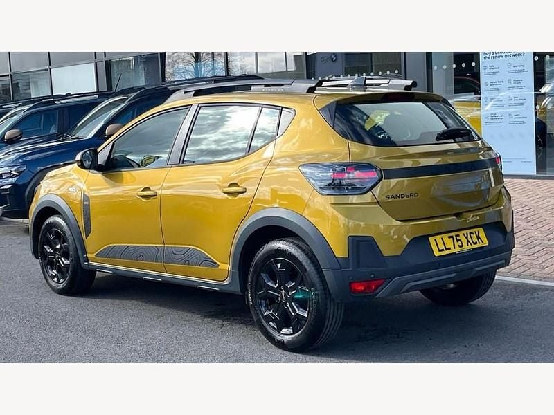 New Dacia Sandero Extreme 2025 Yellow Hatchback