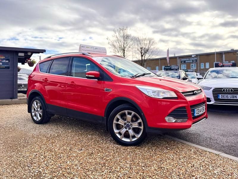 Red Used 2014 Ford Kuga Zetec SUV | £3,695 (A bit pricey) - Image 1/3