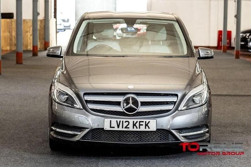 Used Mercedes B180 122 HP (89 kW) 2012 Grey MPV