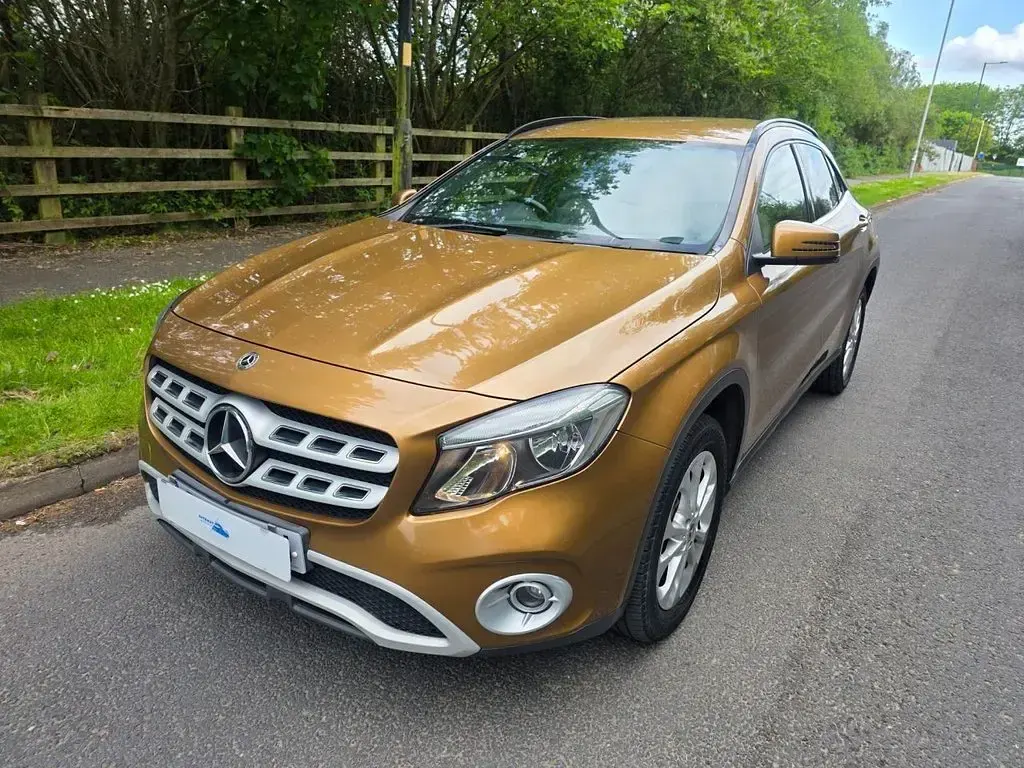 Käytetty Mercedes GLA200 SE 136 HP (100 kW) 2017 Peessi Katumaasturi