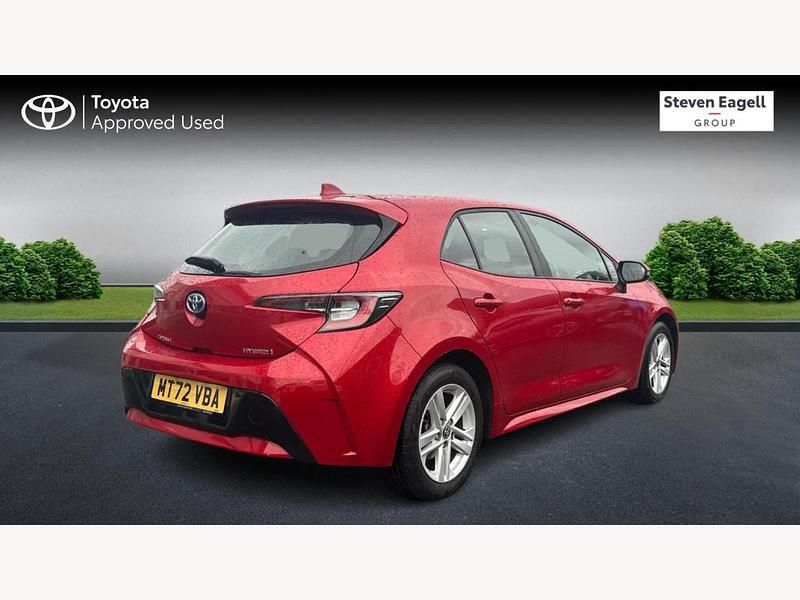 Used Toyota Corolla 140 HP (102 kW) 2022 Red Hatchback