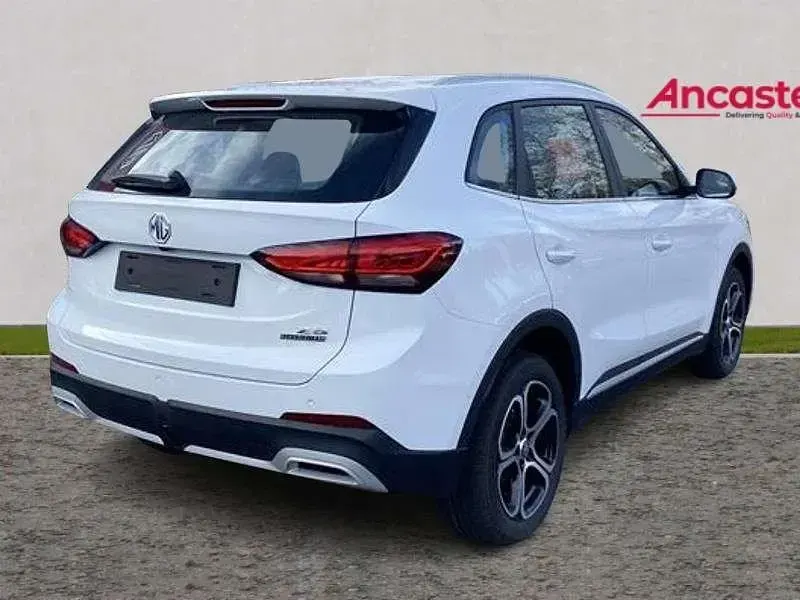 Używany MG ZS SE 192 KM (141 kW) 2025 Biały Hatchback
