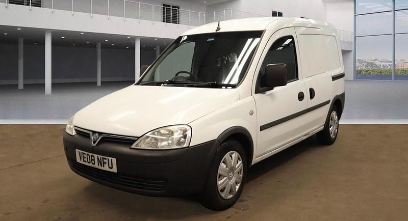 Used Vauxhall Combo 75 HP (55 kW) 2008 White MPV
