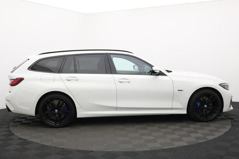 Used BMW 330e M Sport 288 HP (211 kW) 2022 White Estate