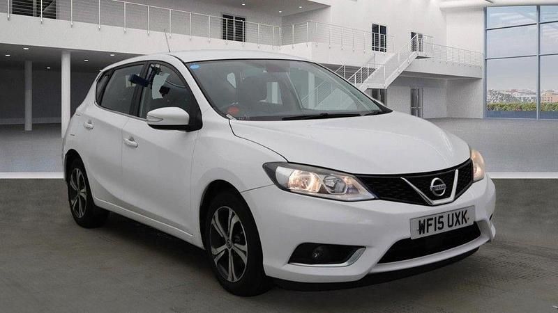 White Used 2015 Nissan Pulsar Acenta Hatchback | £8,936 (Expensive) - Image 1/4