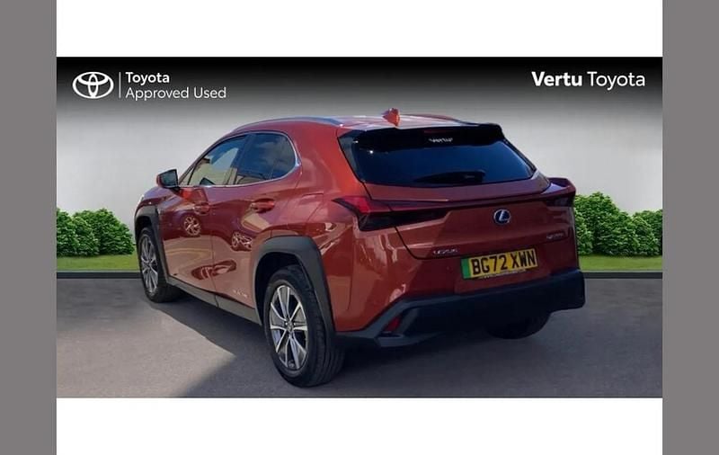 Second-hand Lexus UX 300e 150 kW (204 CP) 2022 Portocaliu SUV