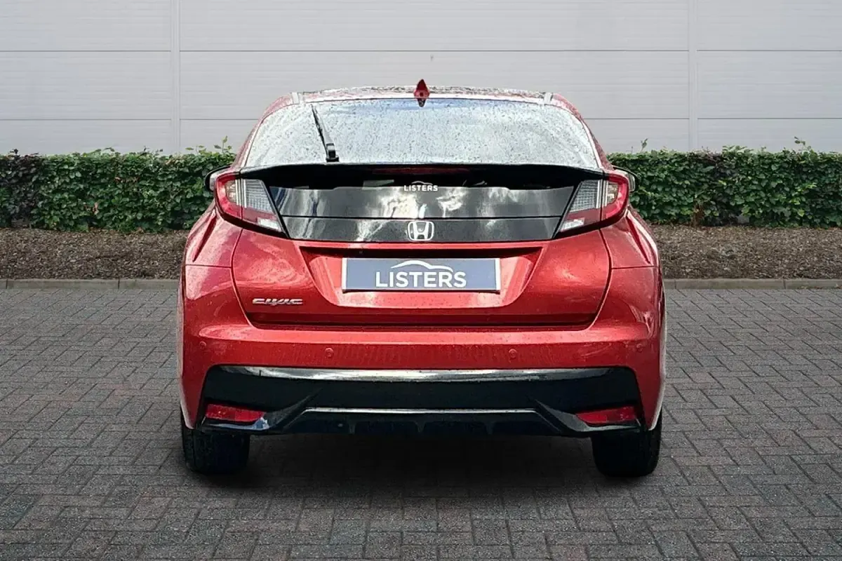 Used Honda Civic SR 2017 Red Hatchback