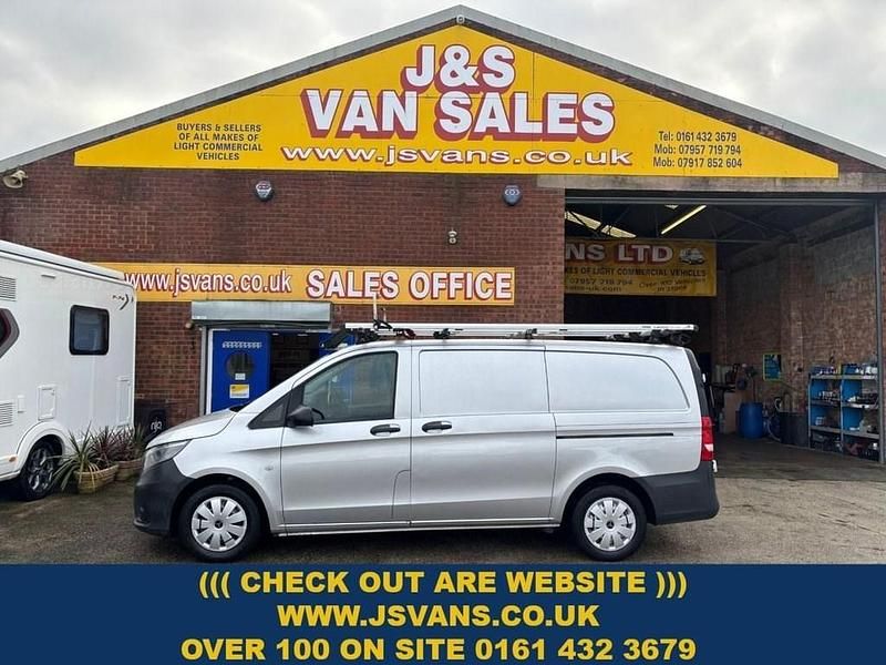 Silver Used 2018 Mercedes Vito MPV | £5,995 (Fair price) - Image 1/4