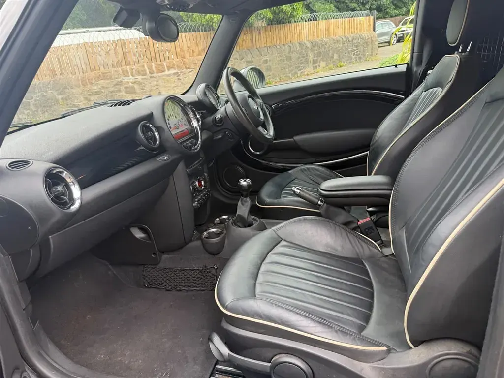Used Mini Clubvan 122 HP (89 kW) 2014 Black Van