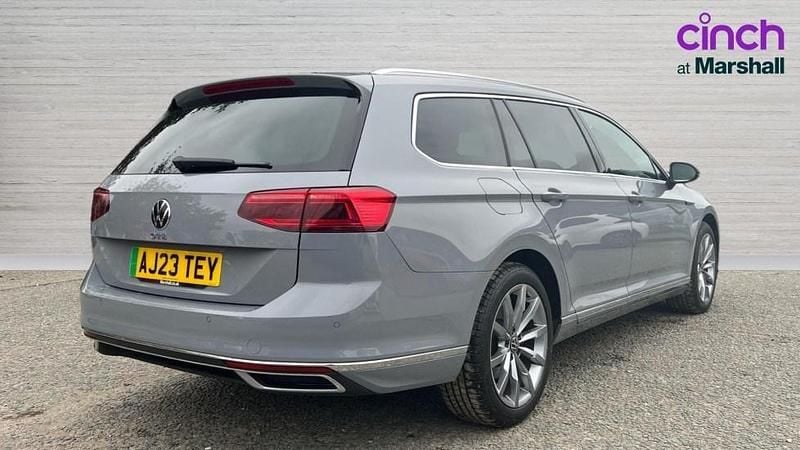 Used VW Passat Advance 218 HP (160 kW) 2023 Grey Estate