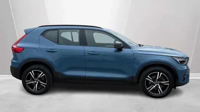 Used Volvo XC40 Plus 197 HP (144 kW) 2023 Blue SUV