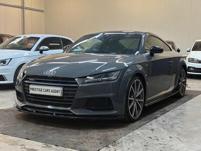 Used Audi TT Black Edition 230 HP (169 kW) 2017 Grey Coupe