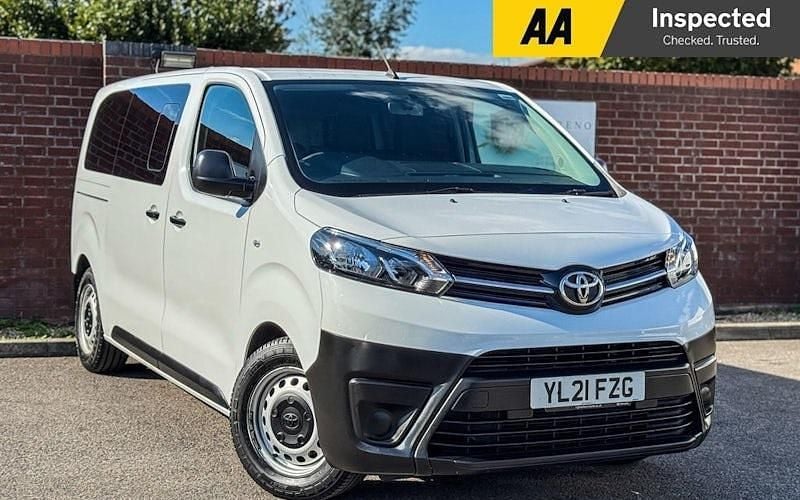 Used 2022 Toyota Proace Verso Estate | £21,499 (Good price) - Image 1/3