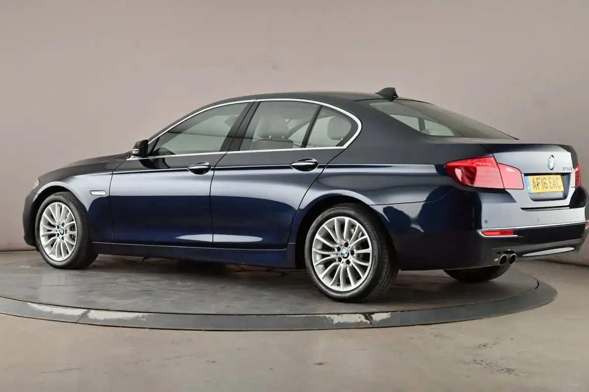 Used BMW 528 Luxury Line 245 HP (180 kW) 2016 Blue Sedan