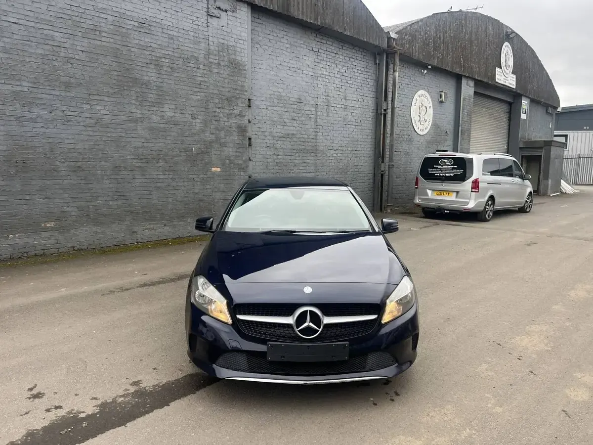 Used Mercedes A180 109 HP (80 kW) 2016 Blue Hatchback