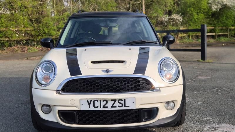 Used Mini Cooper Clubman 2012 White Estate