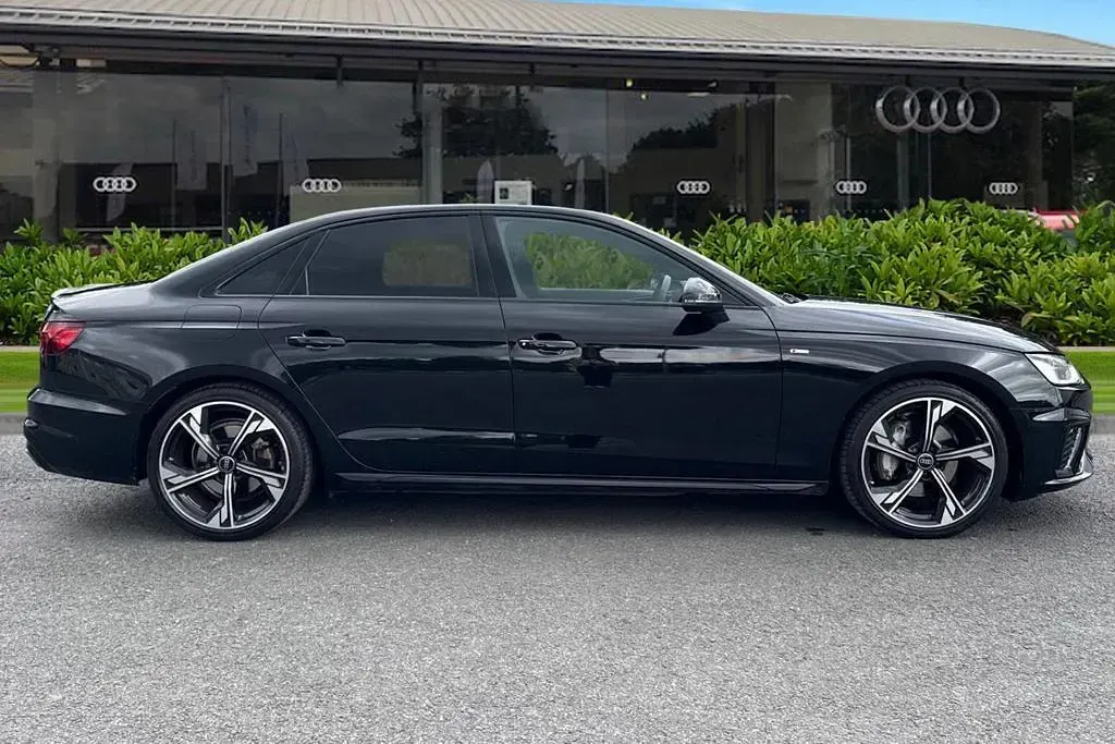 Used Audi A4 Black Edition 204 HP (150 kW) 2023 Black Sedan