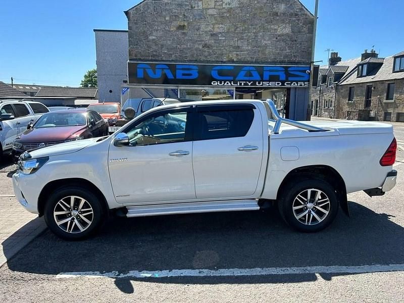 White Used 2017 Toyota HiLux Pickup | £16,795 (Fair price) - Image 1/4