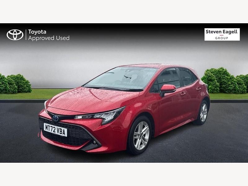 Used Toyota Corolla 140 HP (102 kW) 2022 Red Hatchback