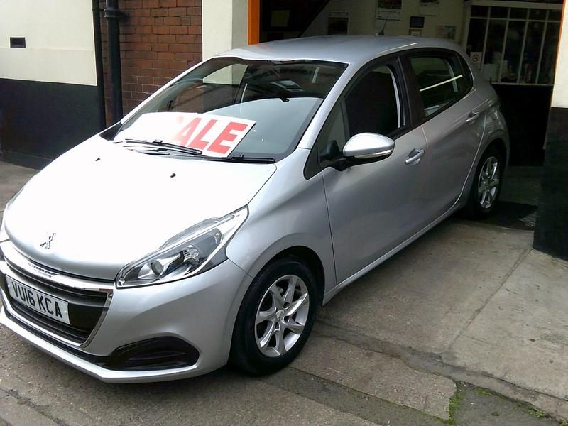 Usado Peugeot 208 Active 2016 Prateado Citadino